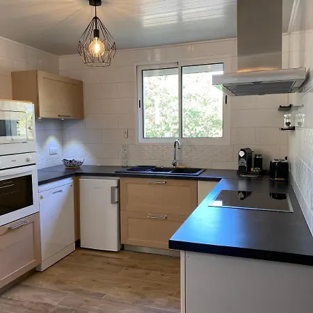 Holiday home Maison Confit