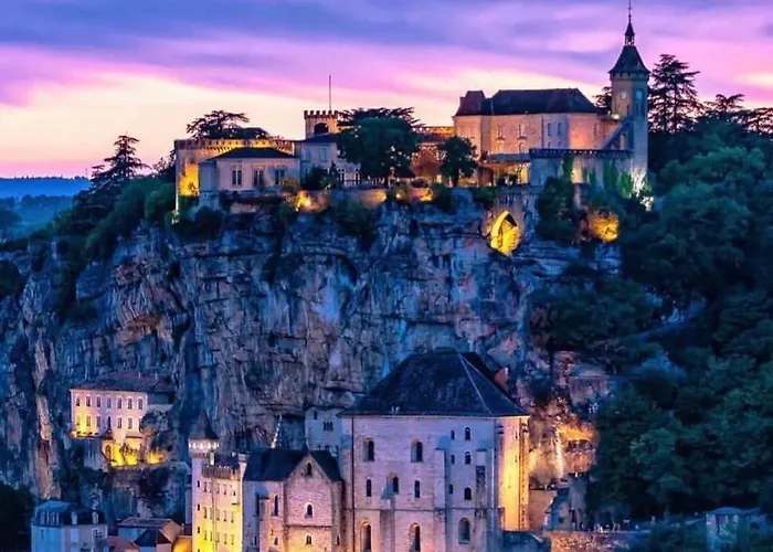 Maison Confit 펜션 *